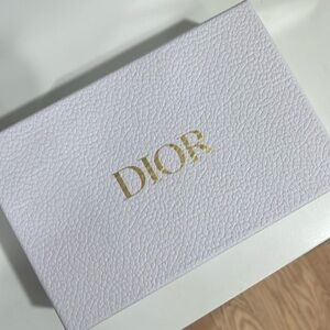 Dior box